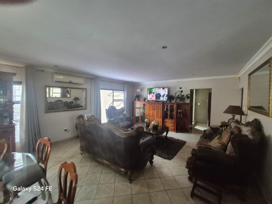 3 Bedroom Property for Sale in Safari Gardens North West